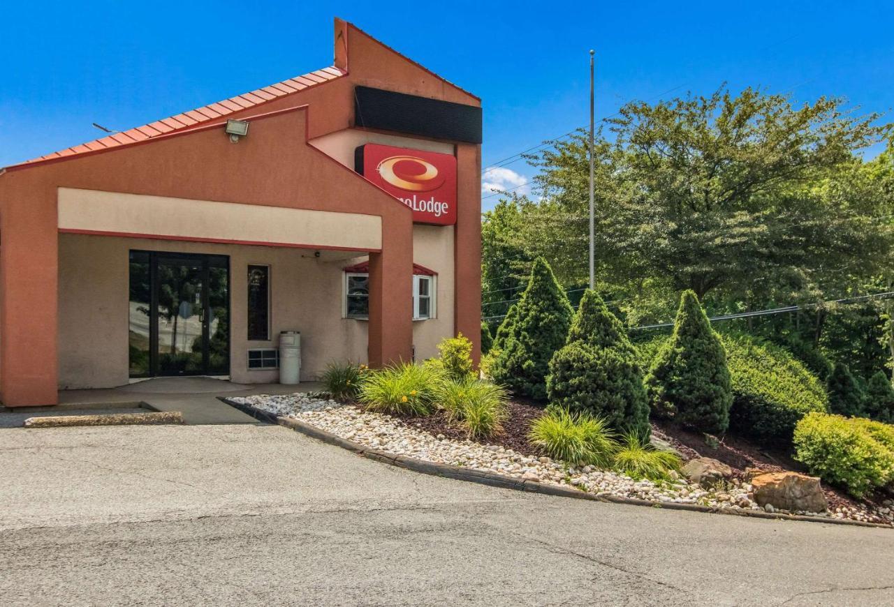 Econo Lodge Pittsburgh I-79 Exteriör bild